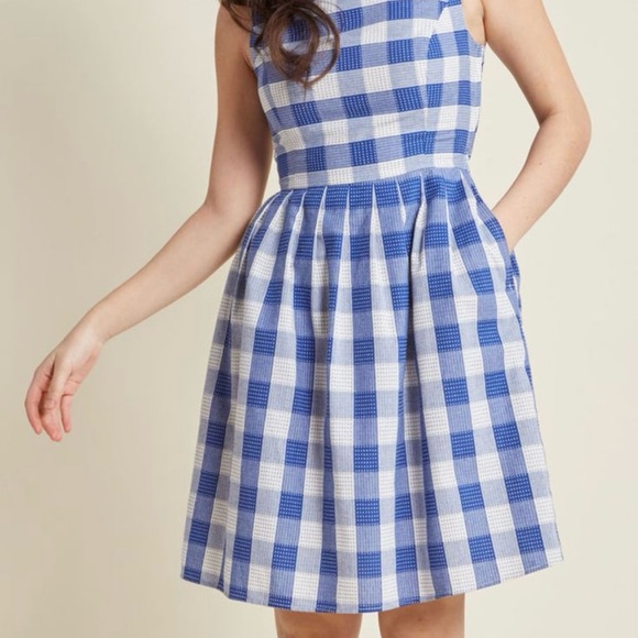 ModCloth does 1950’s gingham party sundress size small - Picture 1 of 5